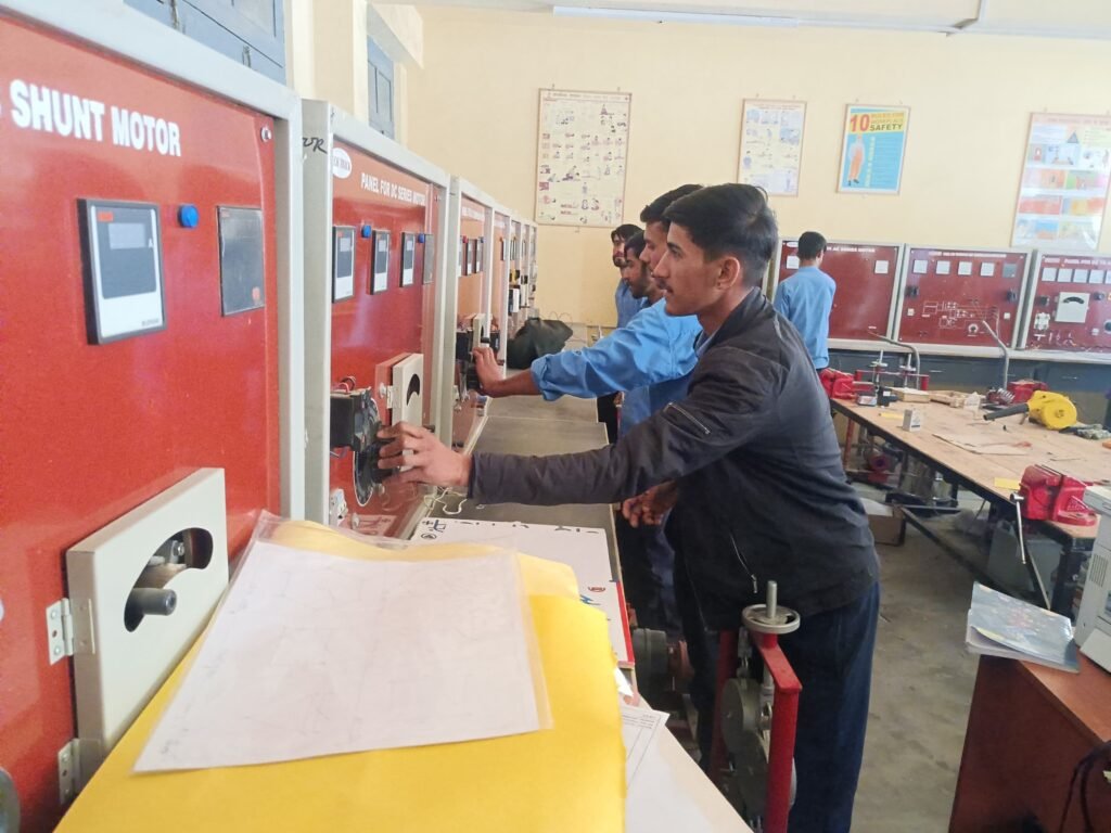 WhatsApp Image 2024-12-06 at 12.04.09 PM