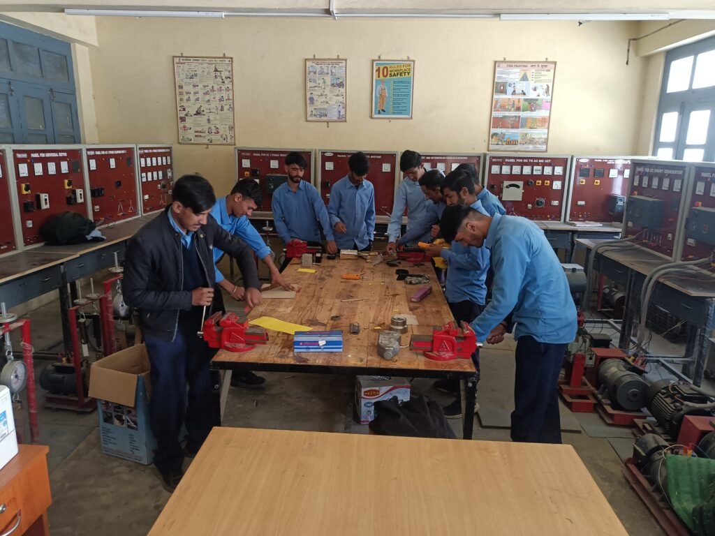 WhatsApp Image 2024-12-06 at 12.04.10 PM